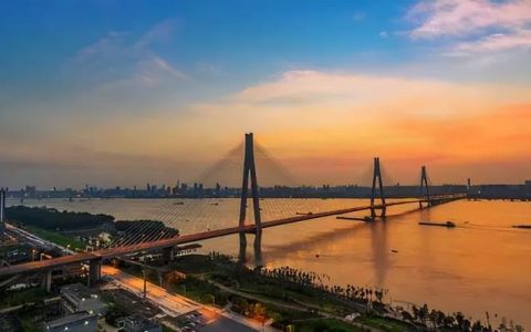 安全 – 如何全面加強工程質(zhì)量安全管理？（加強施工質(zhì)量和安全管理）