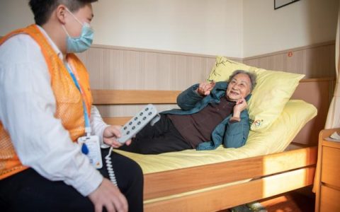 養(yǎng)老床位“搬”進家里，武漢將新增家庭養(yǎng)老床位3000張（武漢市最新養(yǎng)老床位數(shù)）