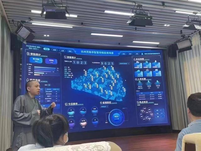 資深IT程序員制作，10個行業(yè)40張可視化大屏模板，改個數(shù)據(jù)直接用（大數(shù)據(jù)可視化編程）