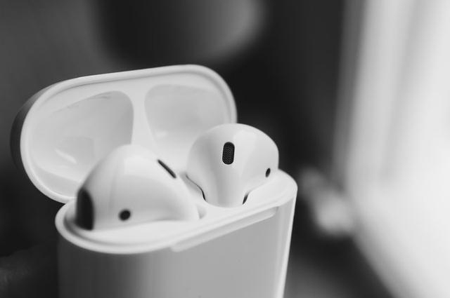 AirPods 固件大升級，媽媽再也不用擔(dān)心我弄丟耳機（airpods固件問題）